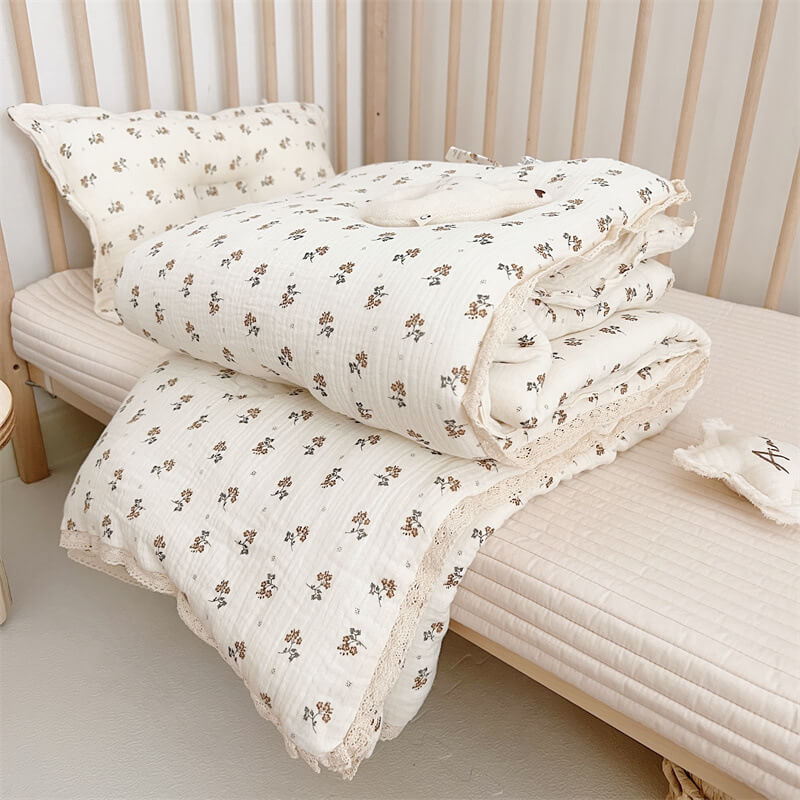 Cute baby girl quilt
