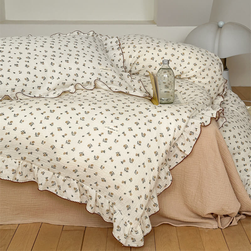 Rose floral cotton muslin bedding set with ruffled edges and flat sheet