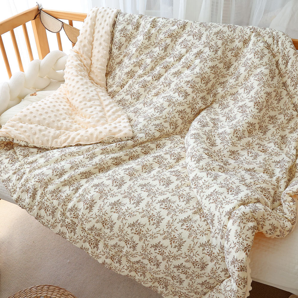 Double-sided winter baby blanket with textured fleece