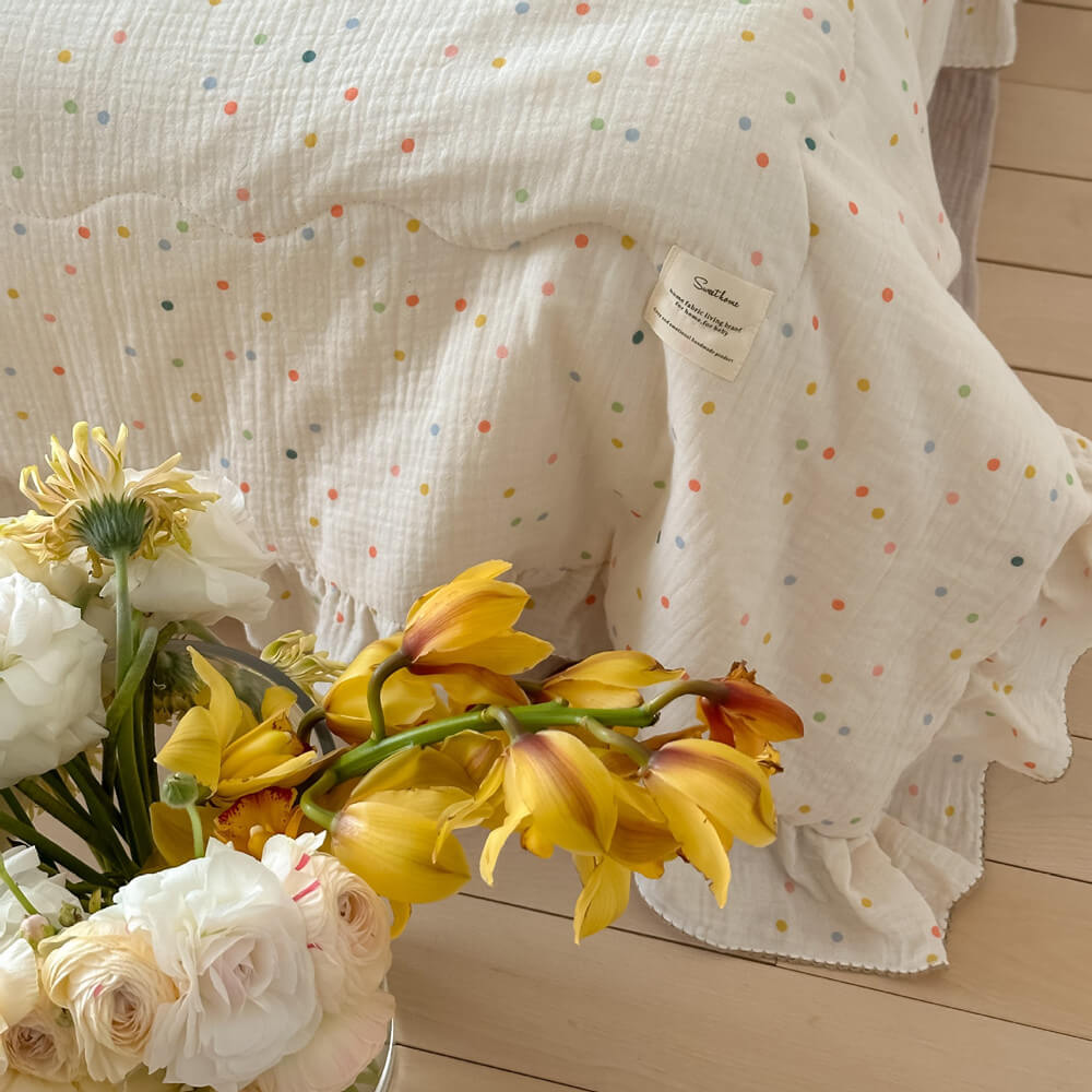 detailed fabric and print for muslin quilt