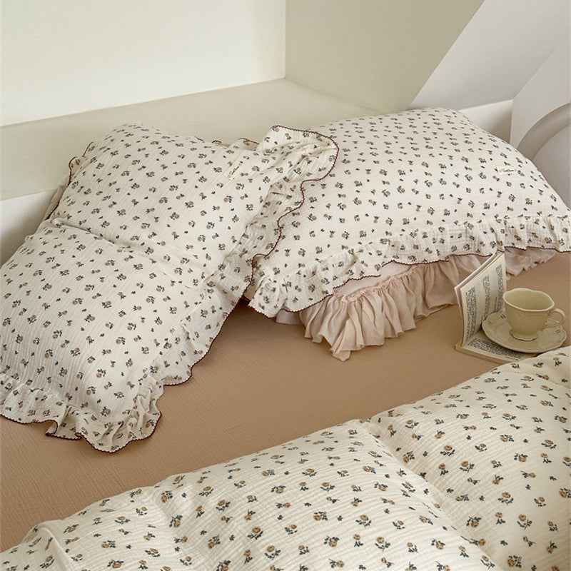 Queen size rose floral bedding set with matching pillowcase and sheet
