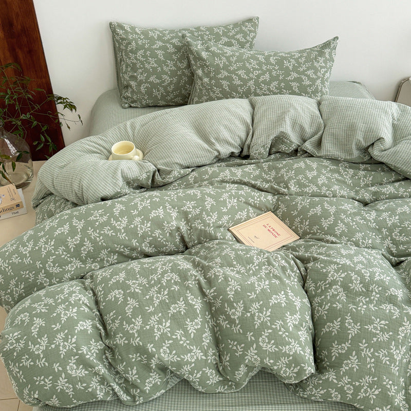 100% premium cotton with a double-gauze jacquard weave, featuring a woven leaf pattern that combines softness, texture, and breathable comfort