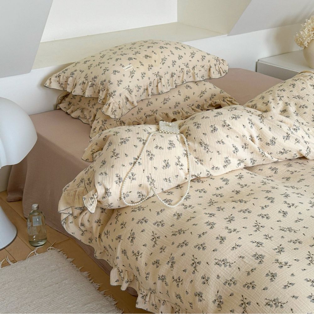 Twin or queen size floral cotton gauze bedding set with ruffled trim and flower print