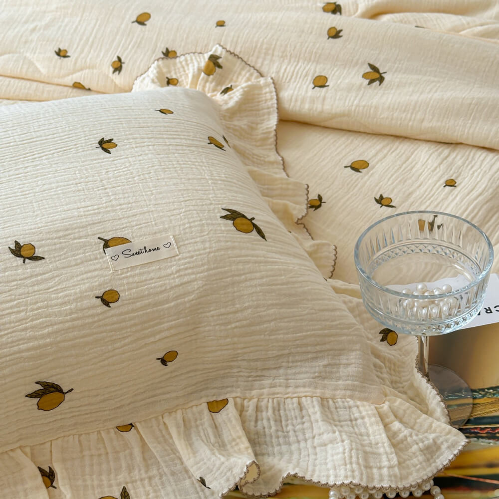 Lemon print ruffle pillowcase