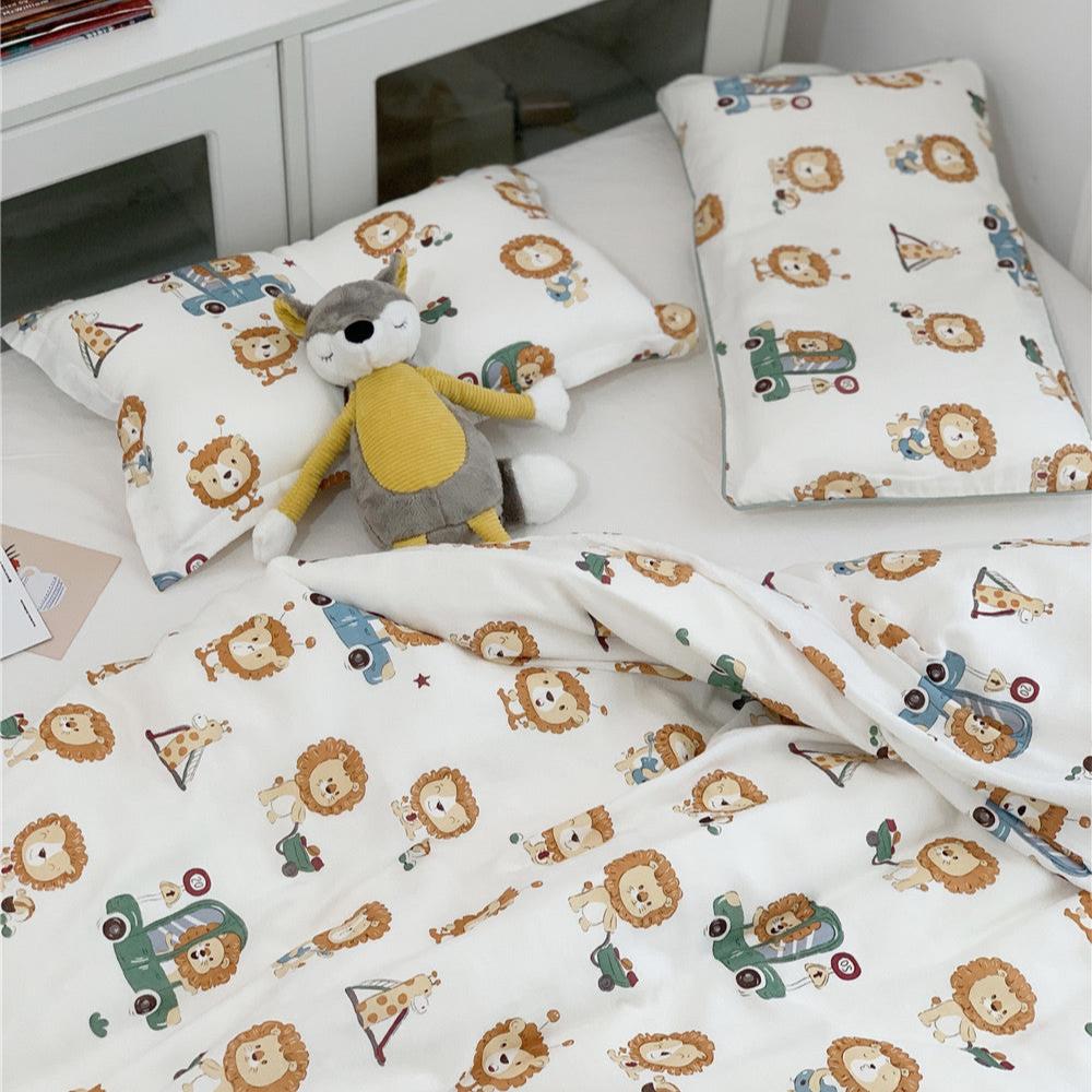 Twin bamboo bedding set with soft folds – cooling material