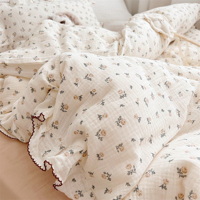 Vintage-inspired rose floral bedding set in soft cotton muslin