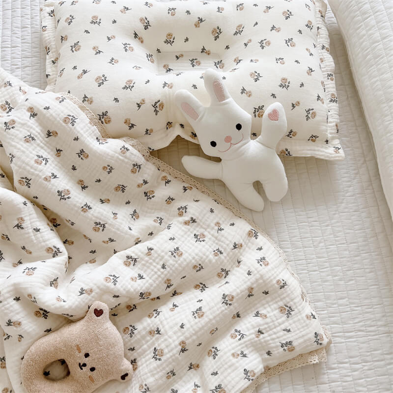 Cotton-baby-quilt-and-pillow-for-summer