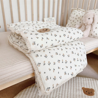 Cotton baby quilt set for toddler cot