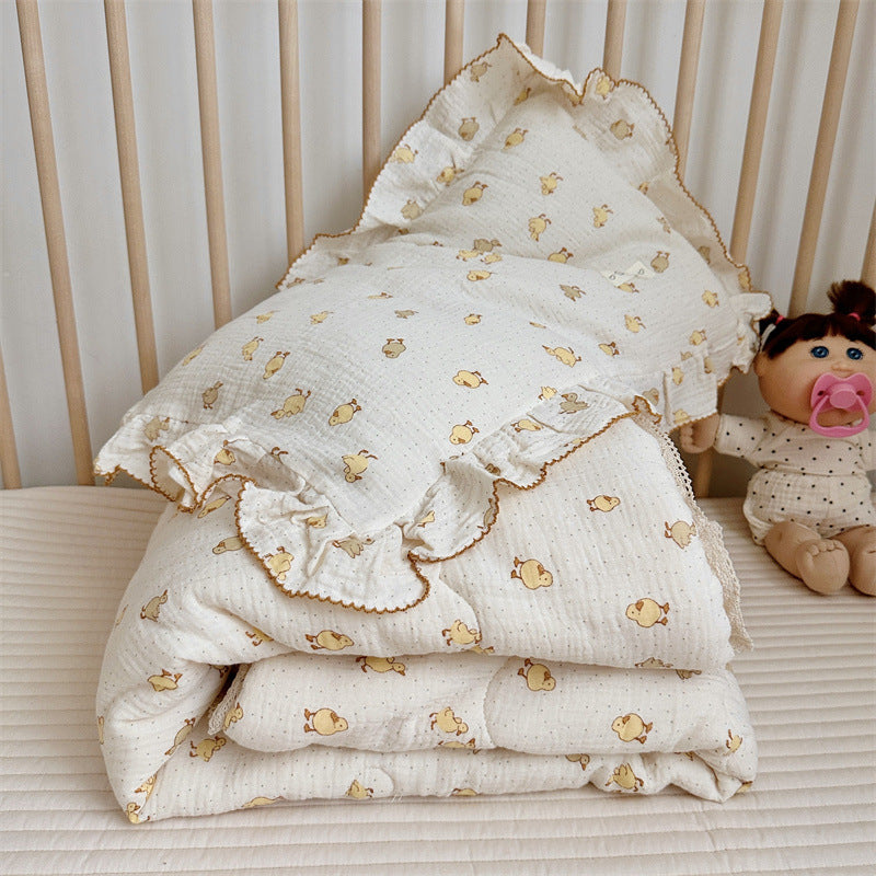 Durable cotton muslin baby quilt