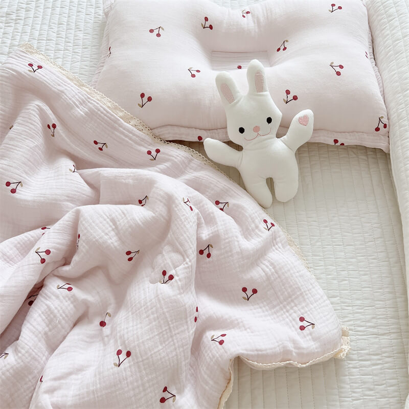 Cotton-baby-quilt-and-pillow-for-girls