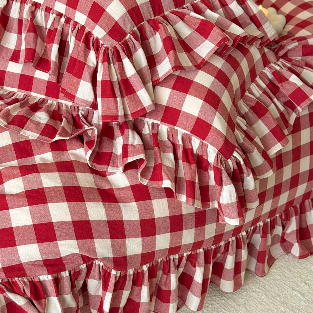 Red Gingham Muslin Bedding Set – Ruffled Vintage Elegance