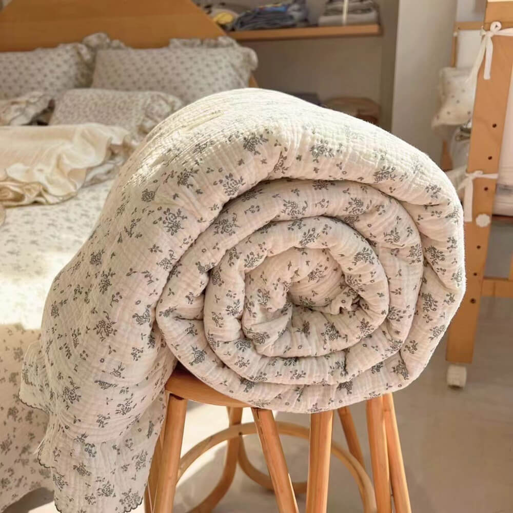Stylish cotton quilt sets