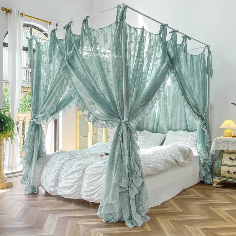 canopy-bed-curtain