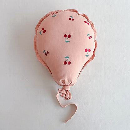 cotton-balloon-pillow-wall-hanging