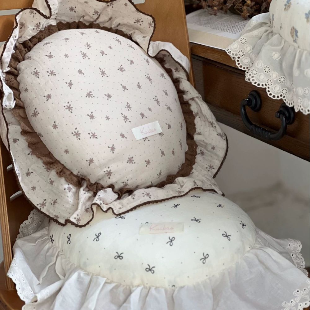 decorative nursery pillows