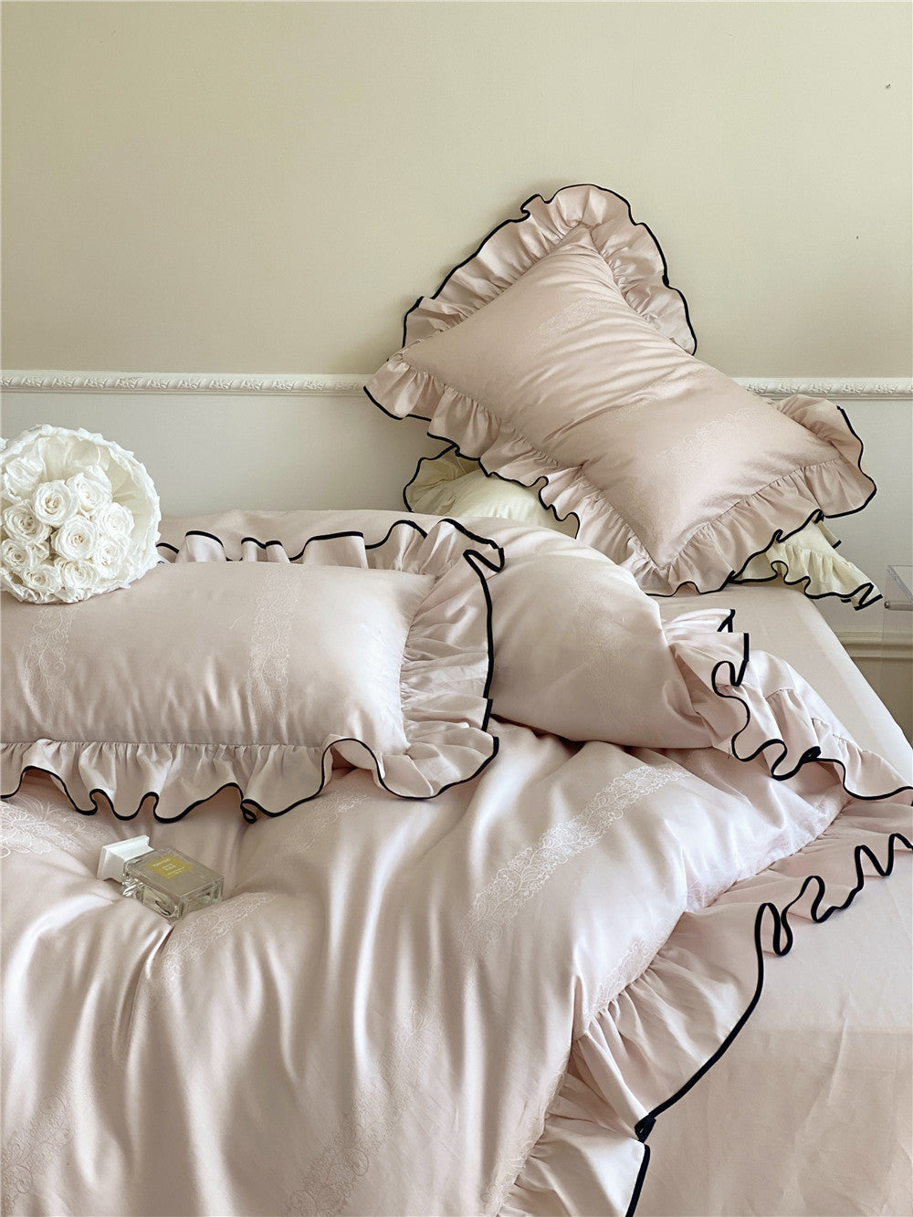 delicate-ruffle-bedding-set