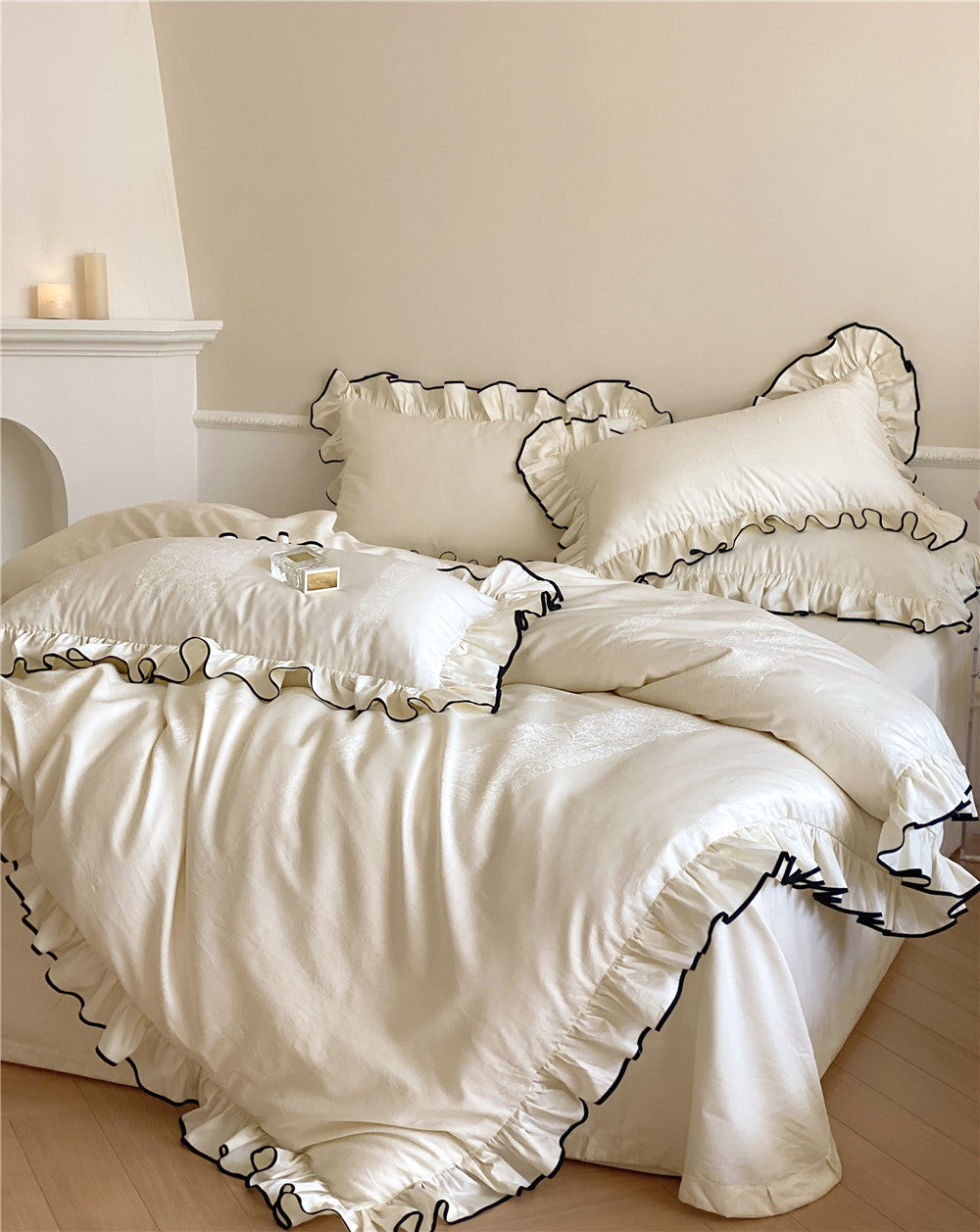 satin-ruffle-bedding-set