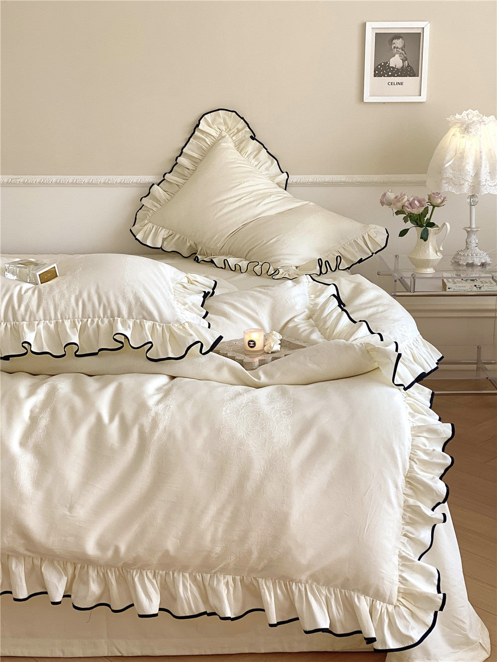 silky-ruffle-bedding-set