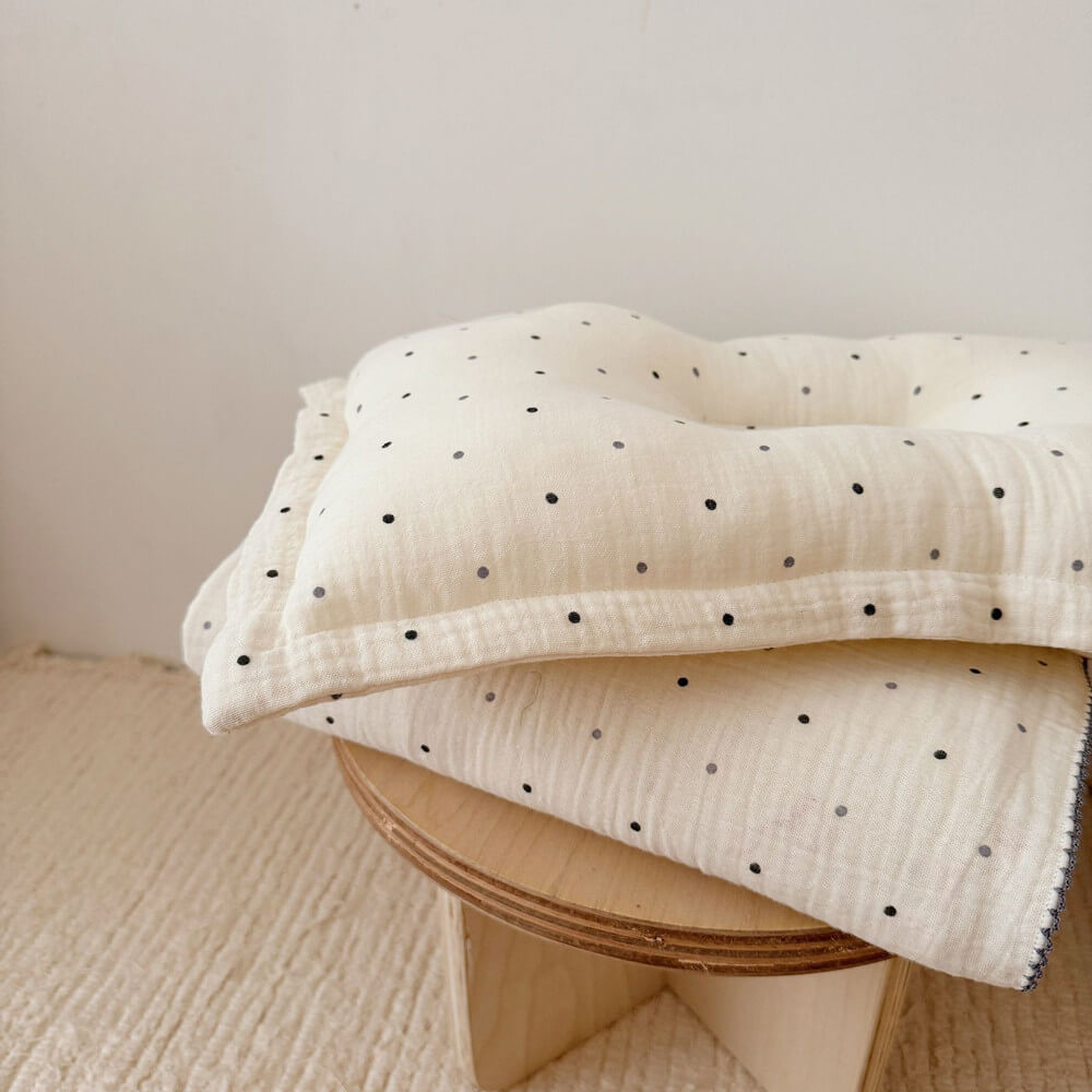 warm-polka-dot-cotton-baby-blanket