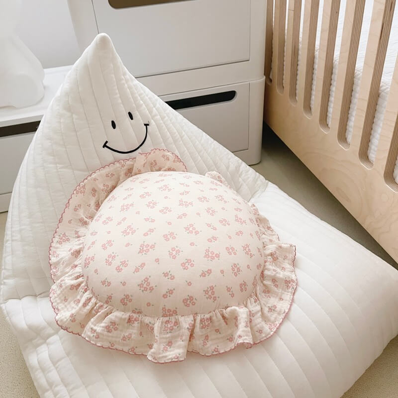 Baby room online pillows